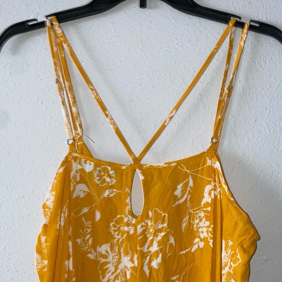 Forever 21 flowy beach dress - Picture 2 of 5